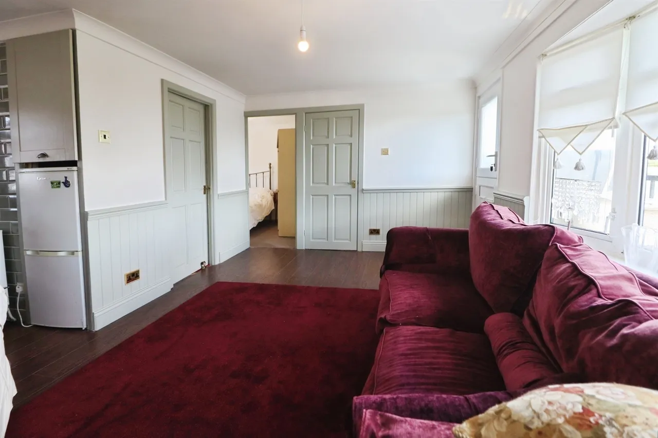 Fort Road, Penarth, CF64, photo 7