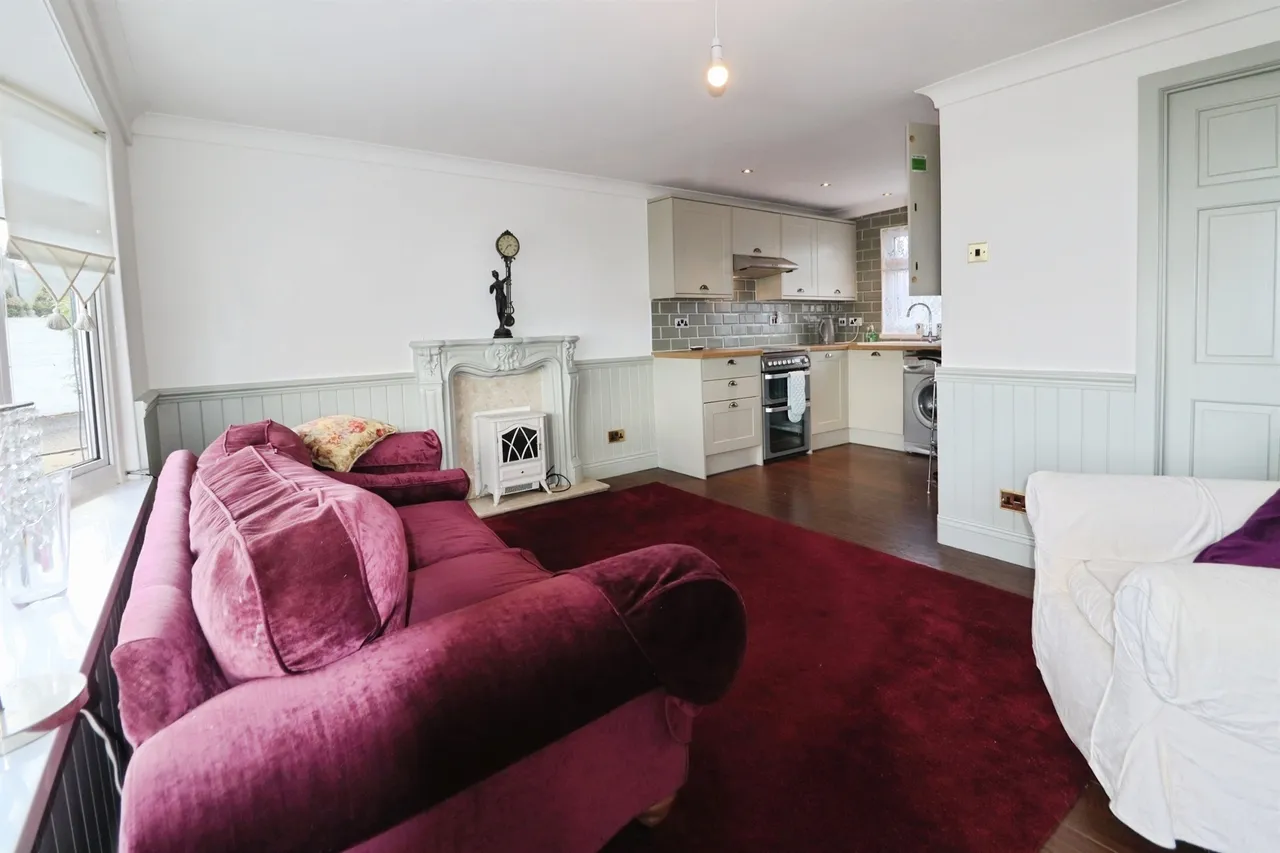 Fort Road, Penarth, CF64, photo 5