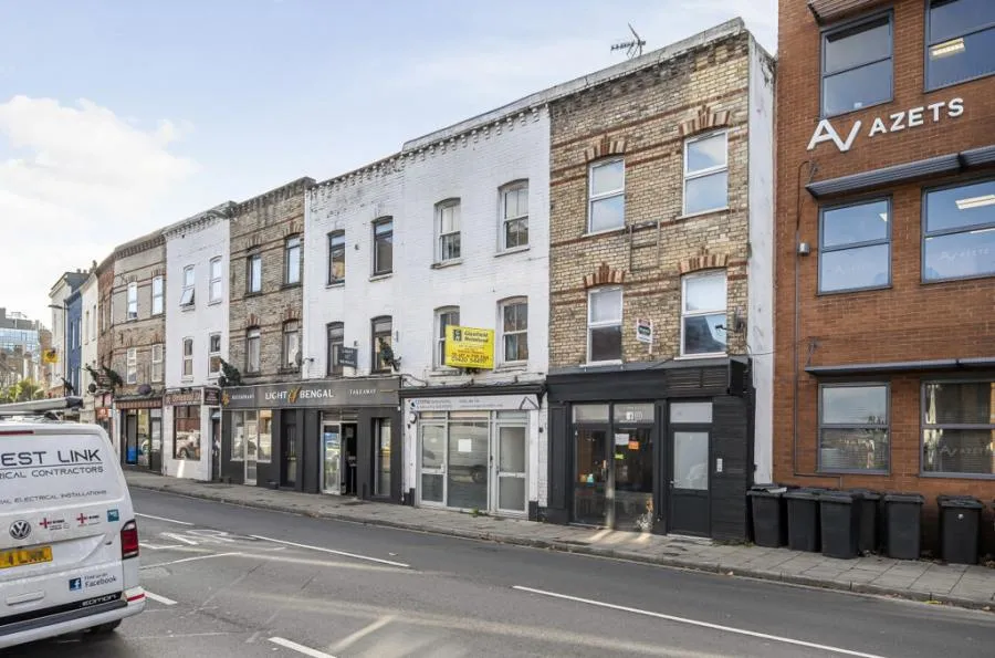 3 bed flat for sale, Andover Road, Winchester, SO23