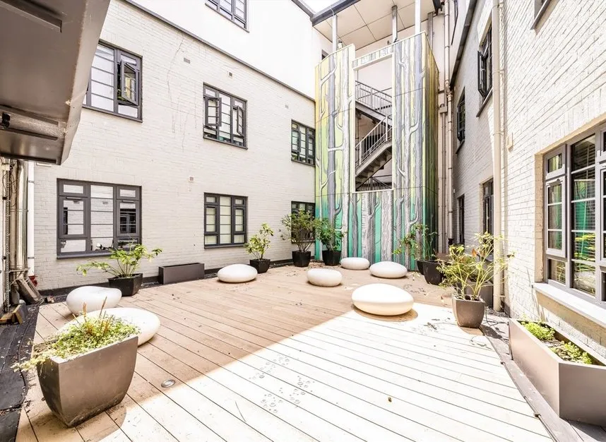 Market Place, Brentford, TW8, photo 6
