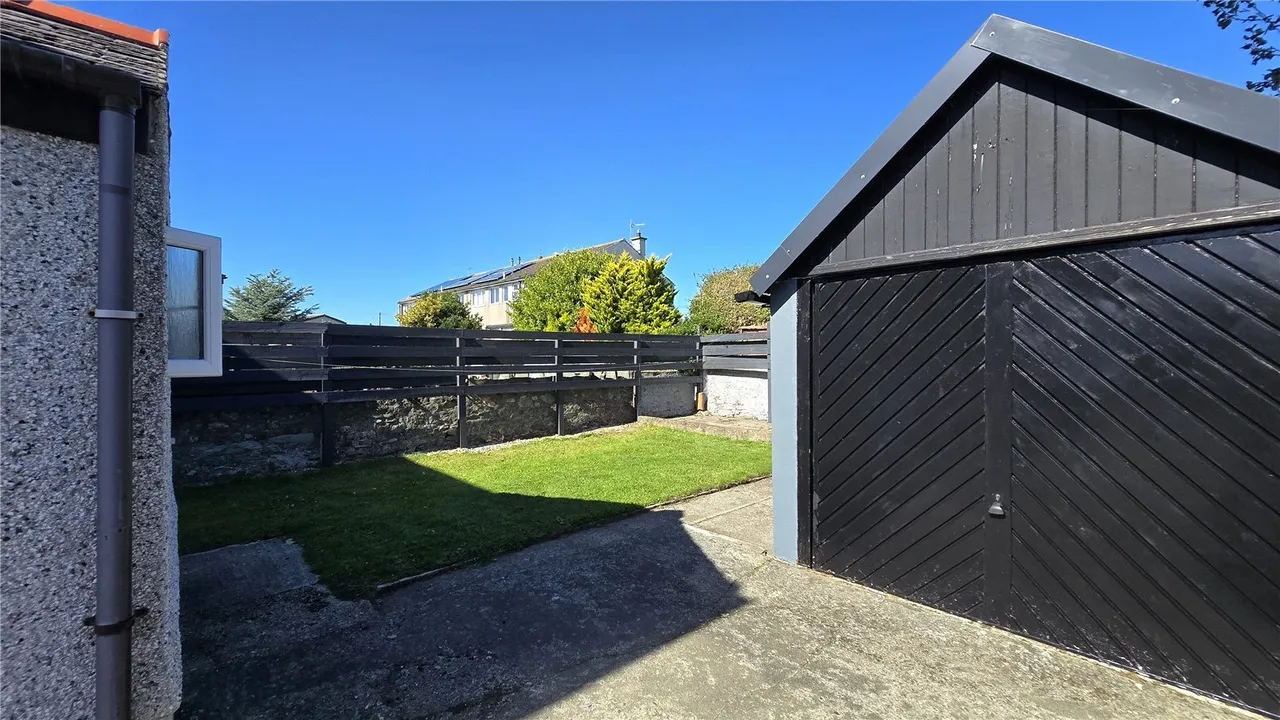 Llanfawr Road, Holyhead, LL65, photo 14