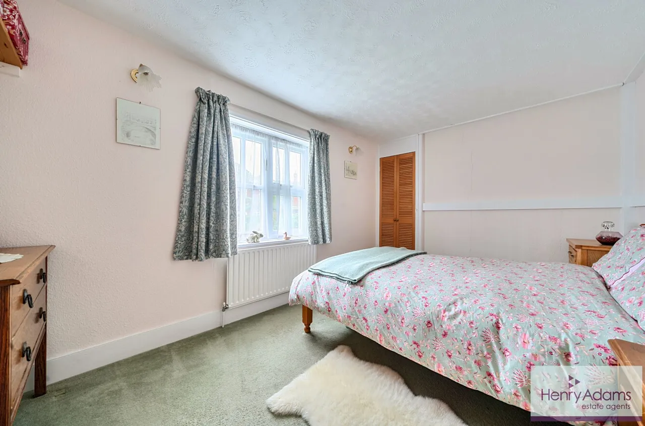 London Road, Rake, GU33, photo 13