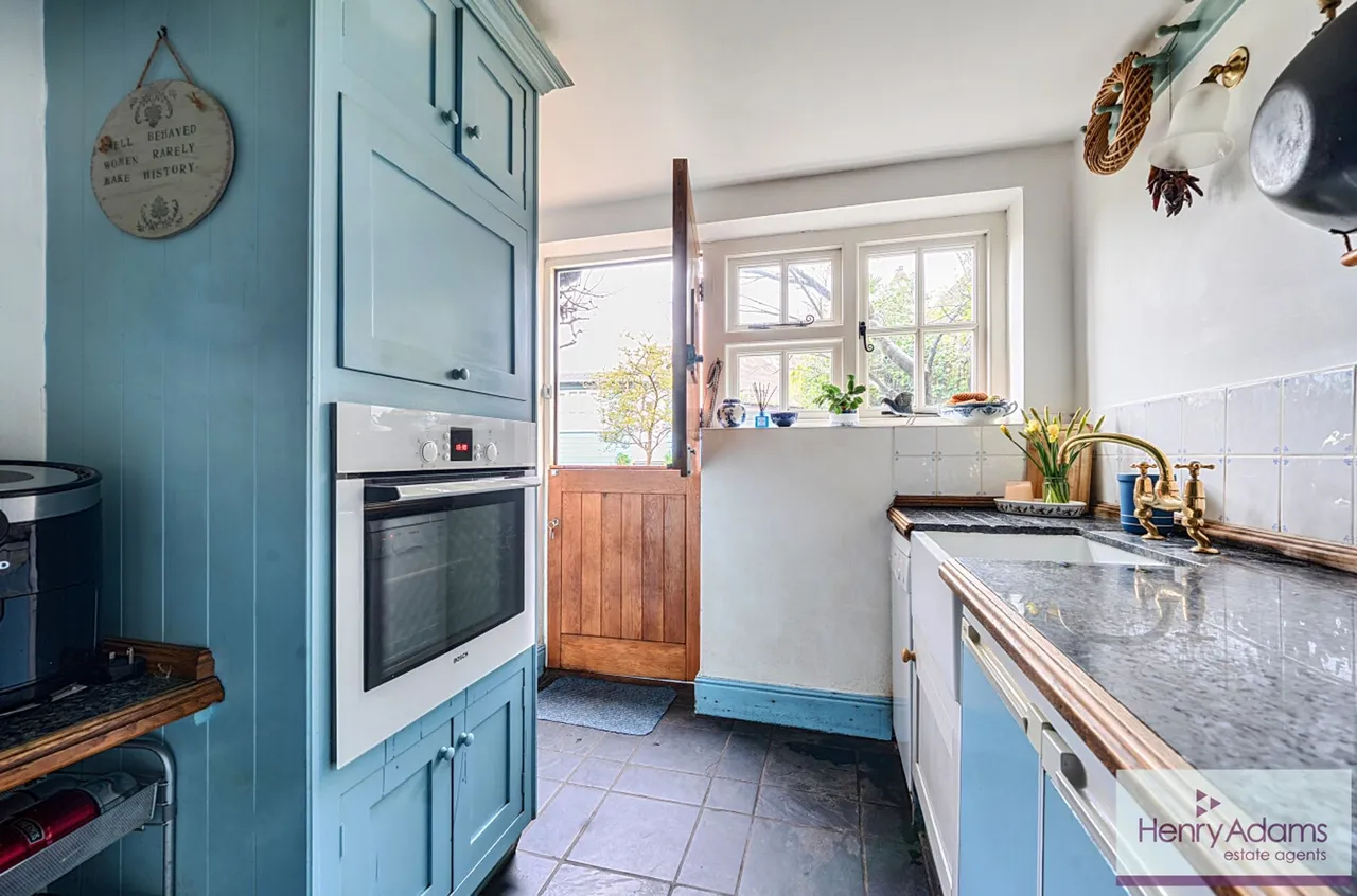 London Road, Rake, GU33, photo 4
