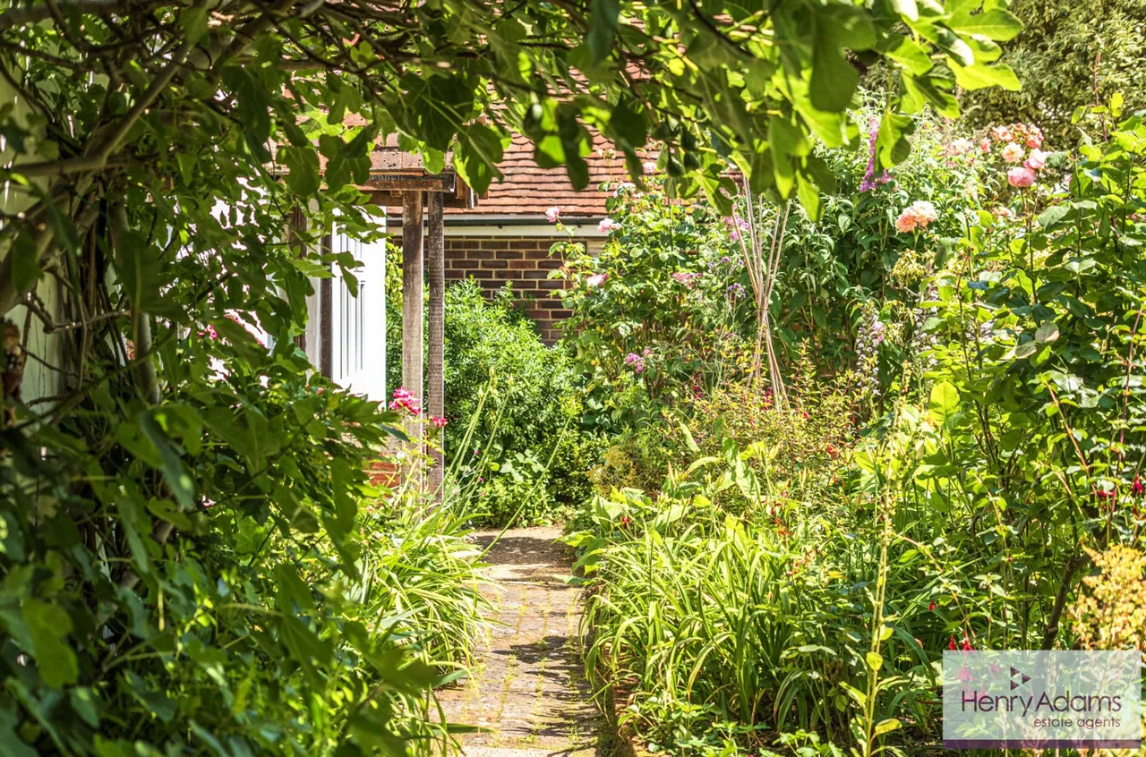 London Road, Rake, GU33, photo 25