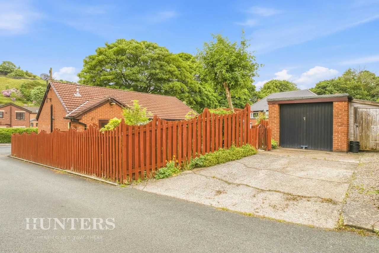 Shore Road, Shore, OL15, photo 20