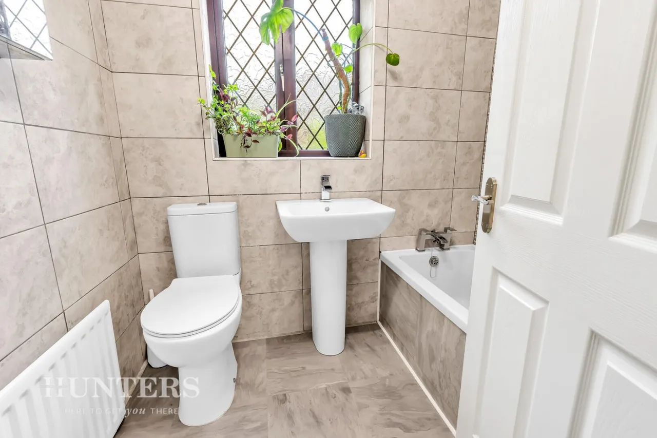 Shore Road, Shore, OL15, photo 16