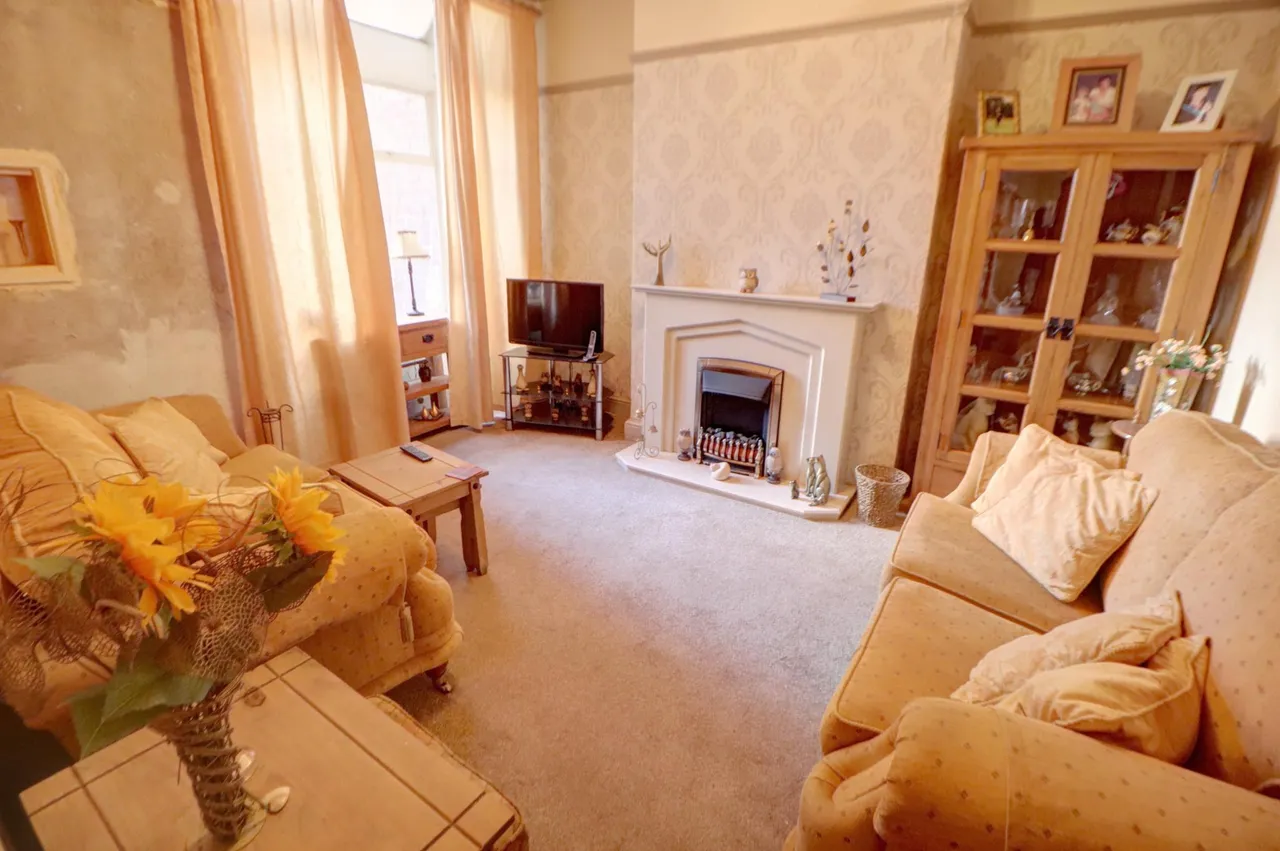 Bath Street, Oldham, OL9, photo 3