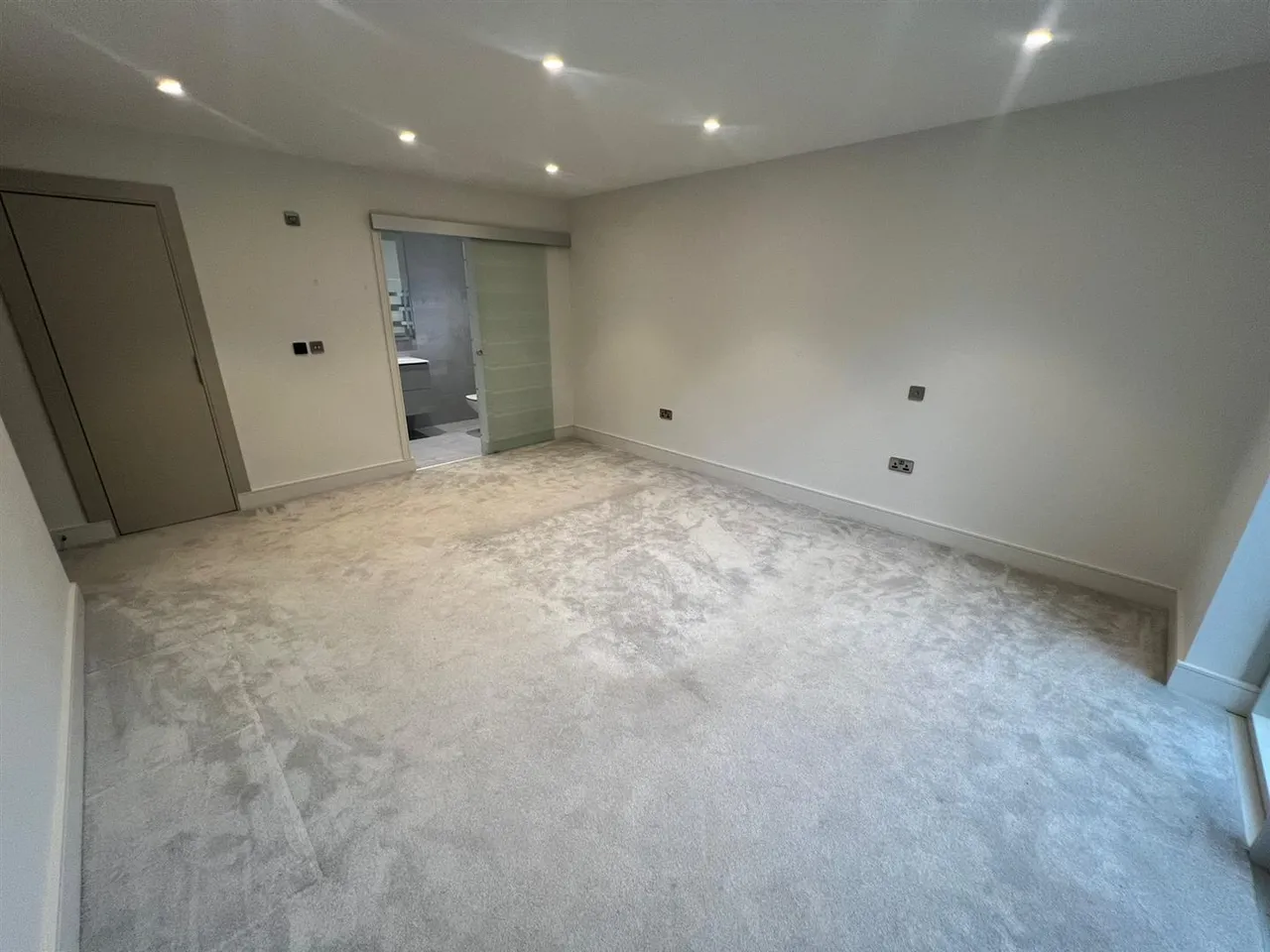 Blueberry Road, Bowdon, WA14, photo 19