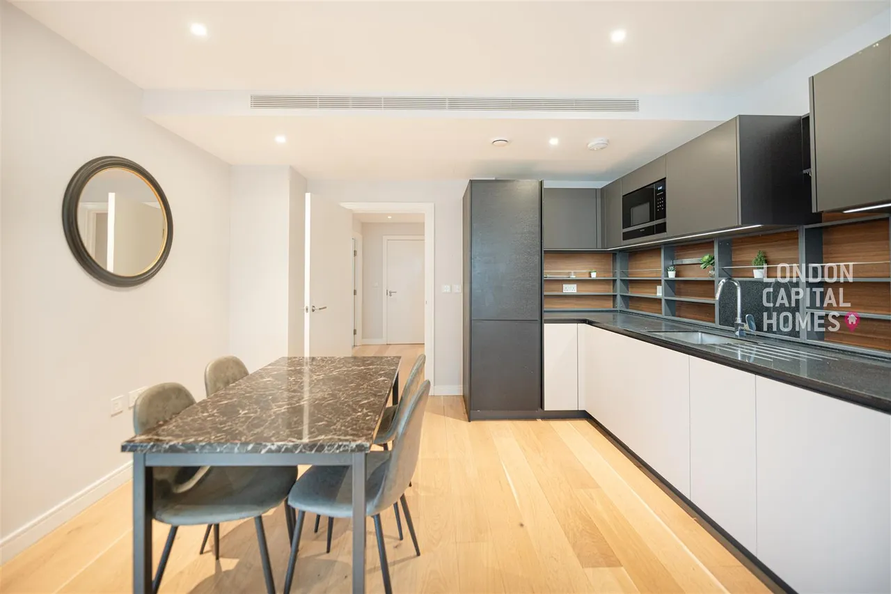 Lockgate Road, London, photo 6