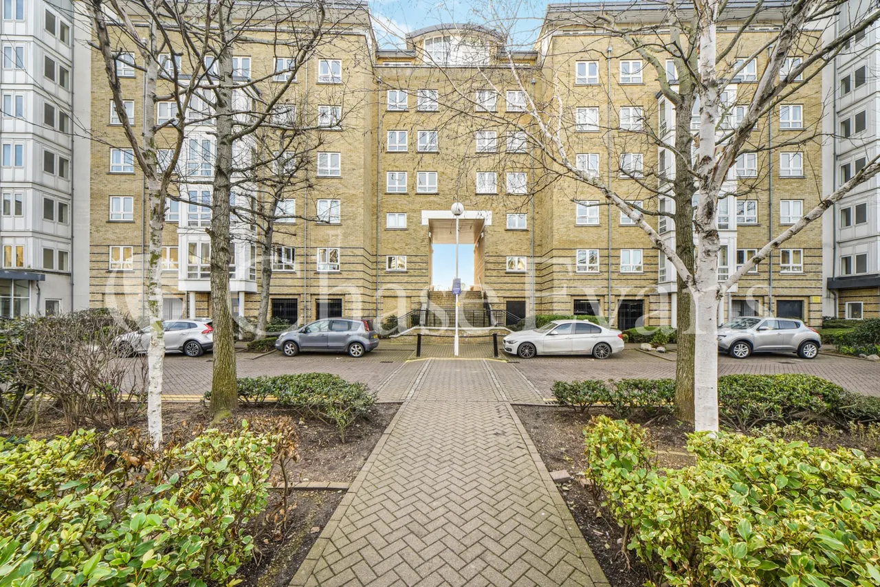 St Davids Square, Isle Of Dogs, E14, photo 15