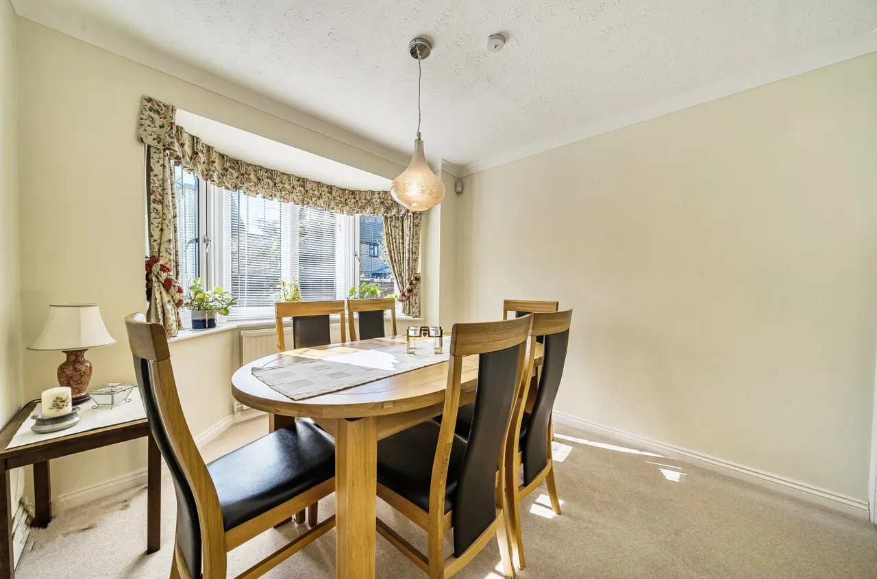Raeburn Way, College Town, Sandhurst, Berkshire, GU47 0FH, photo 4