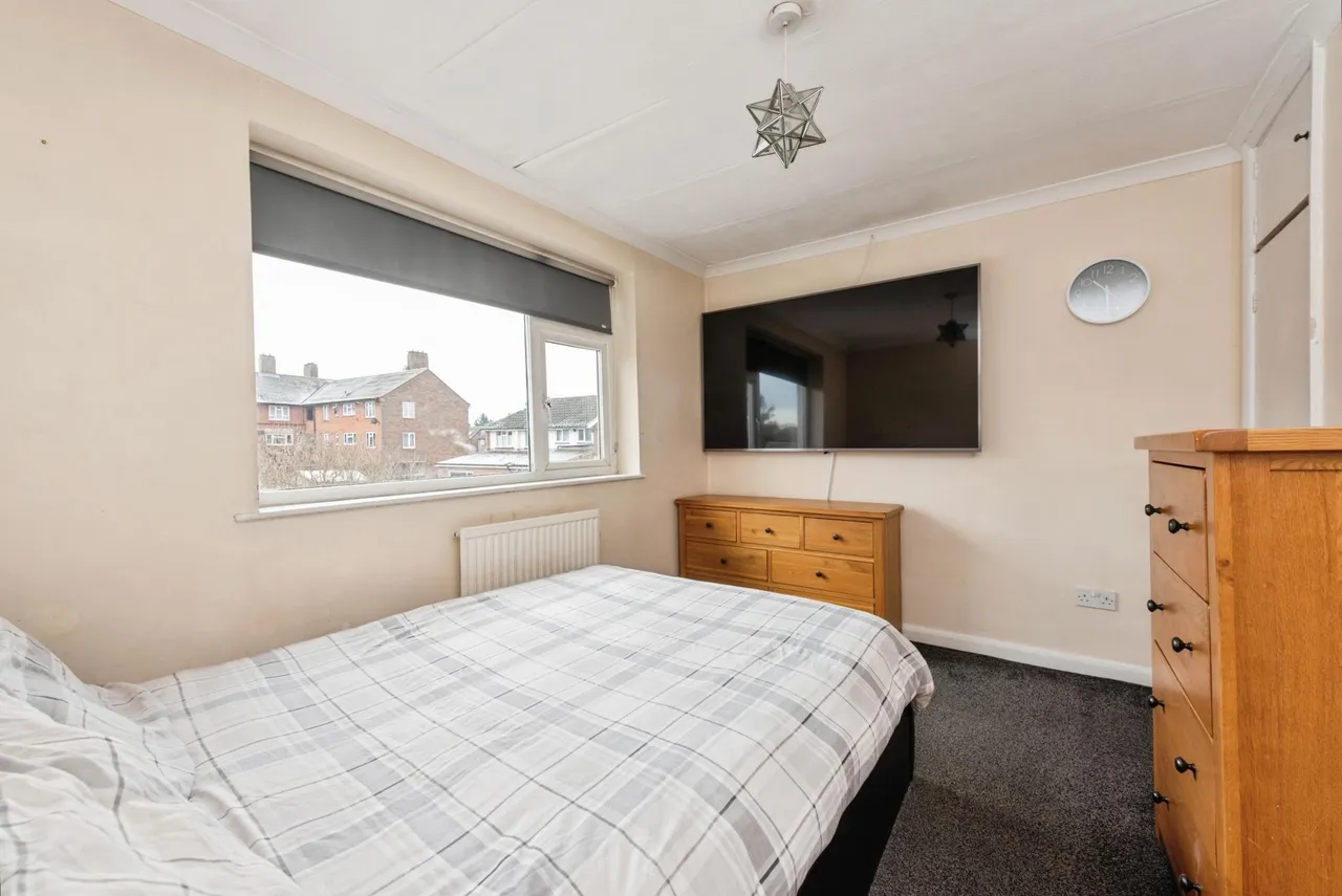 Muncaster Road, Ashford, TW15, photo 13