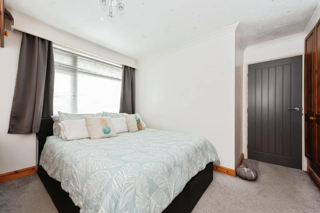 Muncaster Road, Ashford, TW15, photo 12