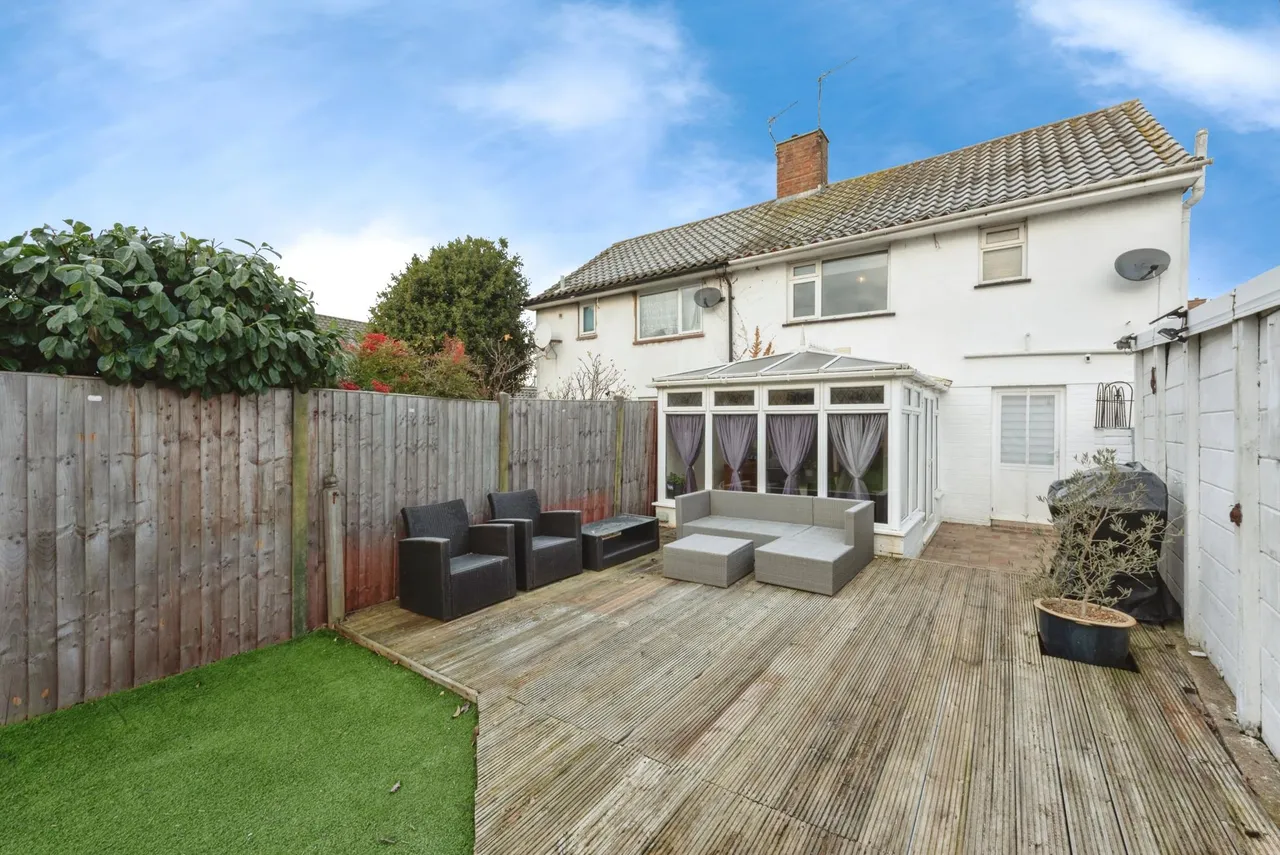 Muncaster Road, Ashford, TW15, photo 19