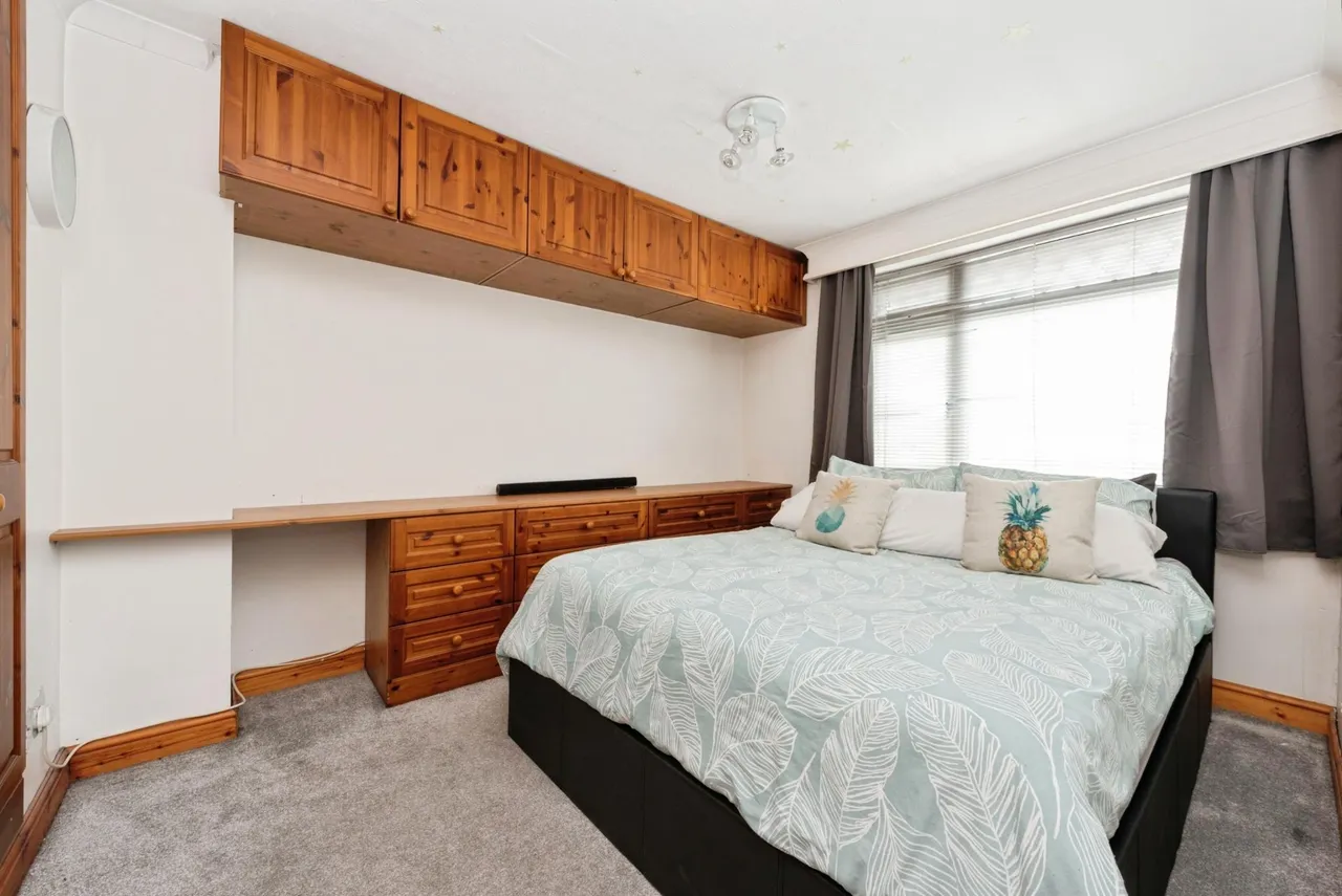 Muncaster Road, Ashford, TW15, photo 10
