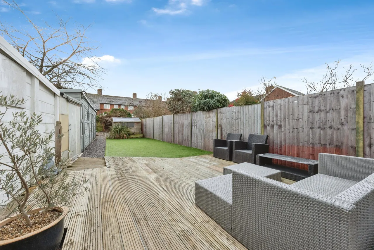 Muncaster Road, Ashford, TW15, photo 16