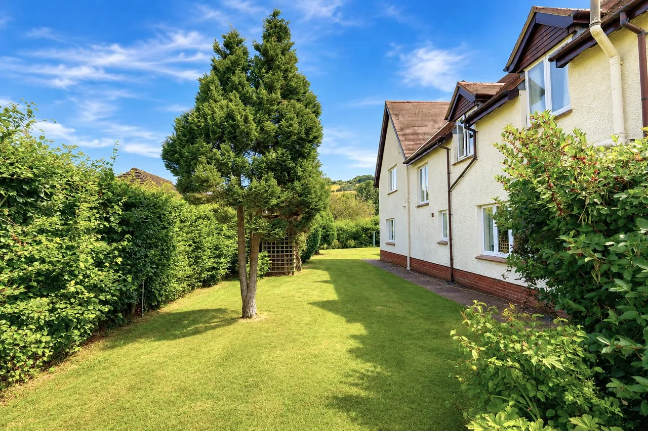 Brockwell Lane, Wootton Courtenay, TA24, photo 35