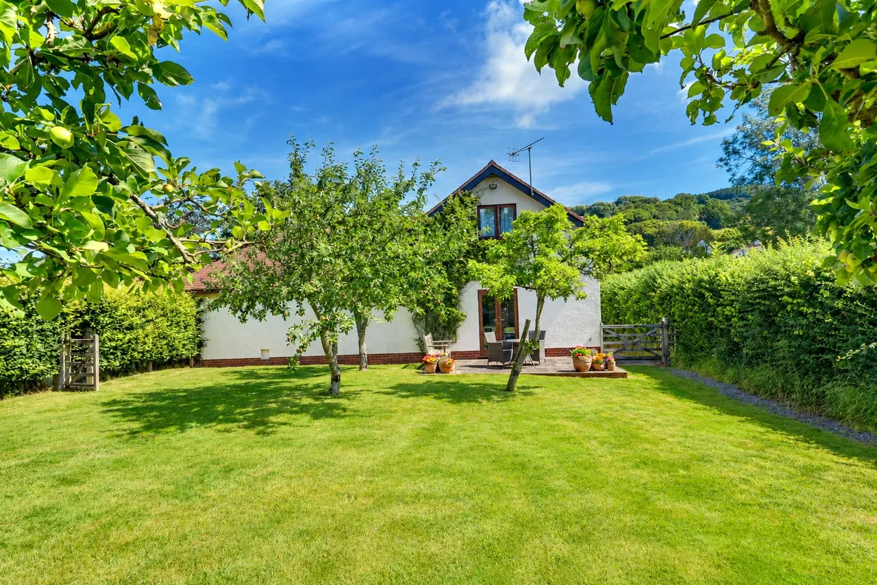 Brockwell Lane, Wootton Courtenay, TA24, photo 25