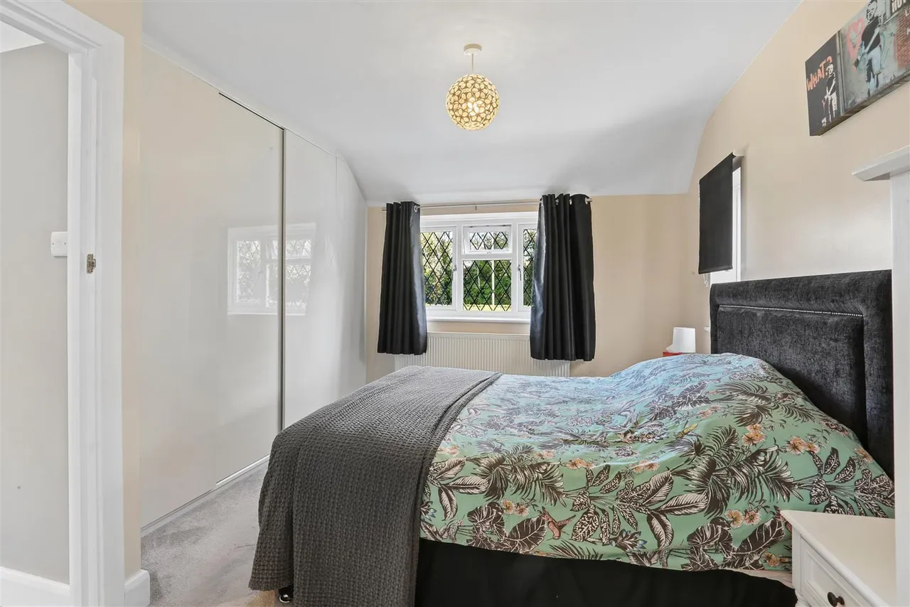 Sutton Lane, Banstead, SM7, photo 21