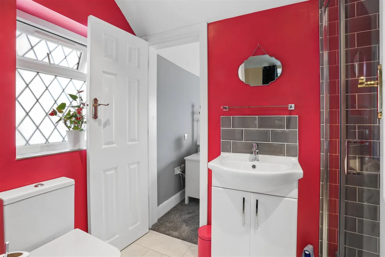 Sutton Lane, Banstead, SM7, photo 17