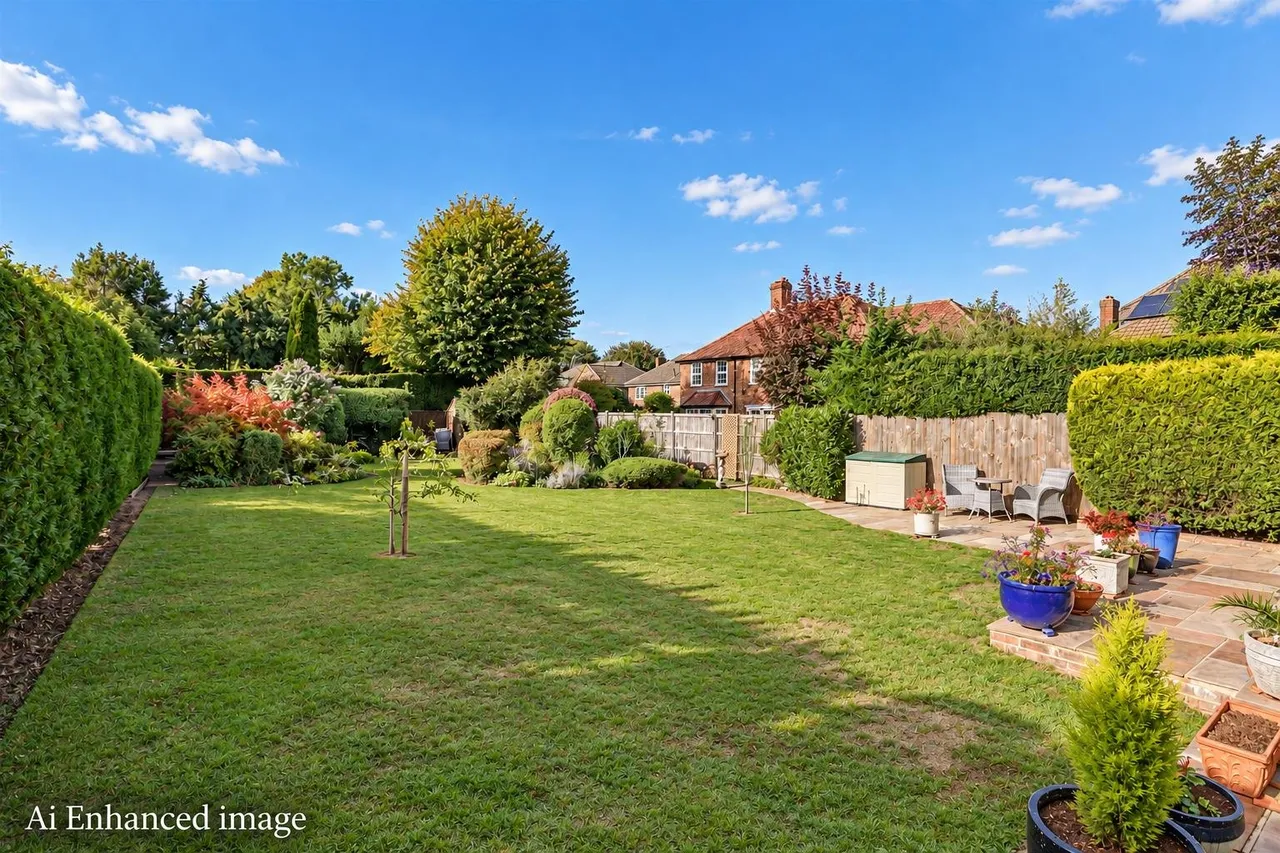 Sutton Lane, Banstead, SM7, photo 13