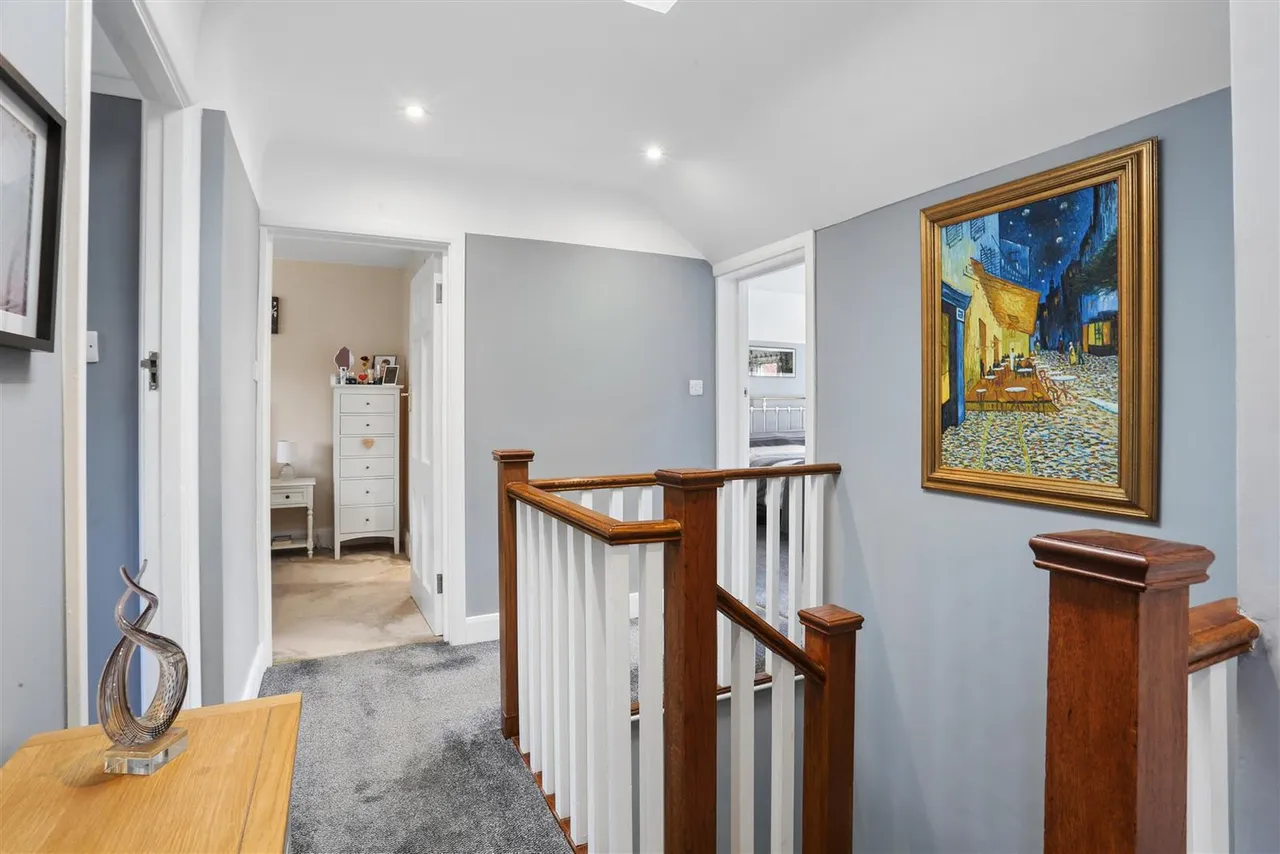Sutton Lane, Banstead, SM7, photo 15
