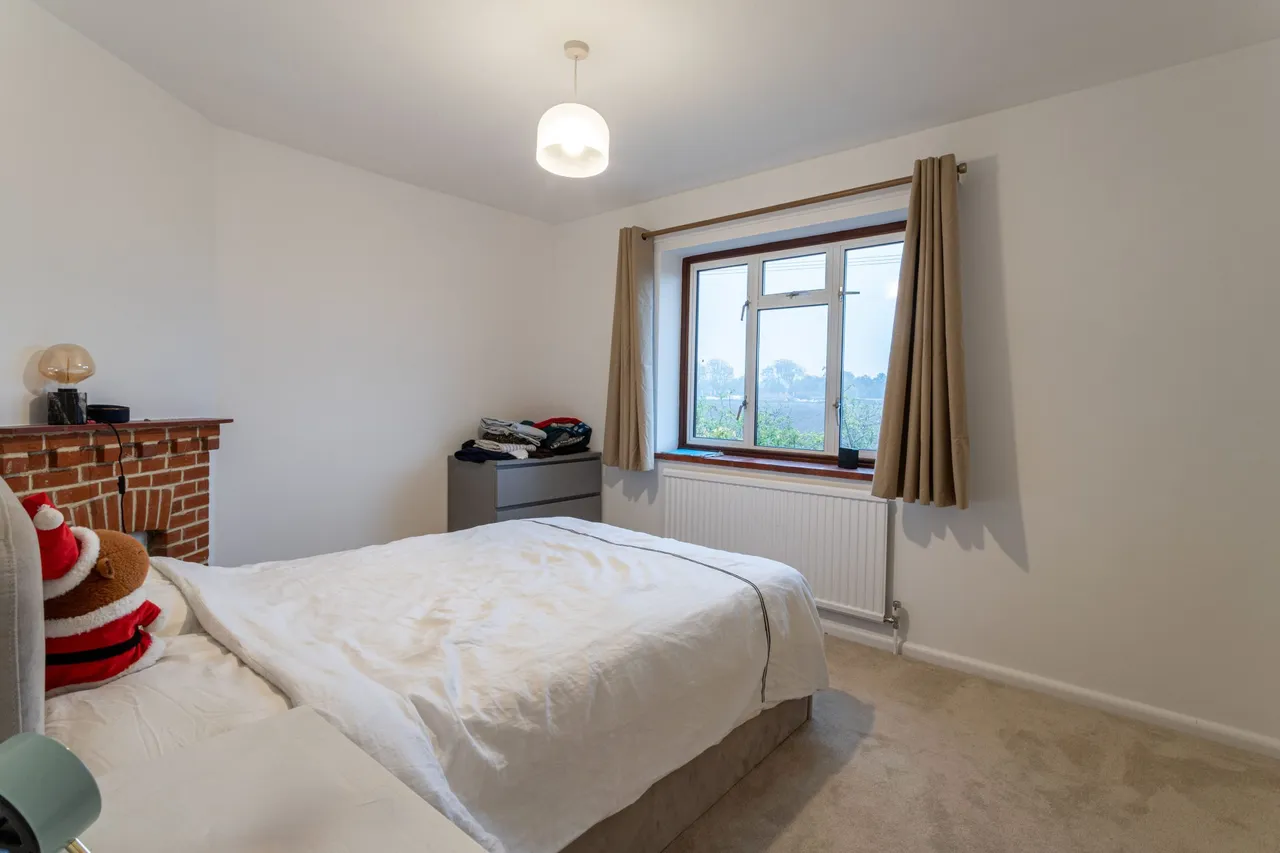 Borough Court Road, Hartley Wintney, RG27, photo 11