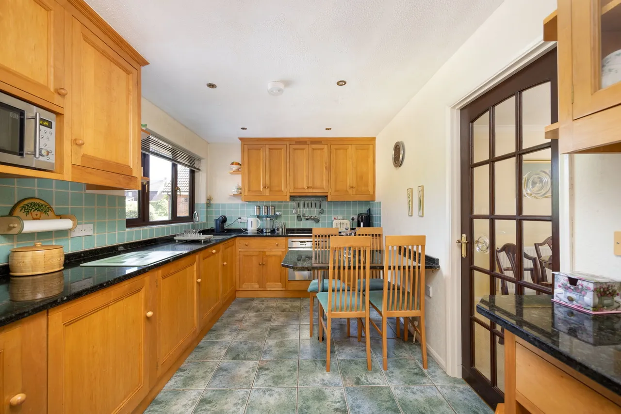 Kempsfield, Devizes, SN10, photo 10