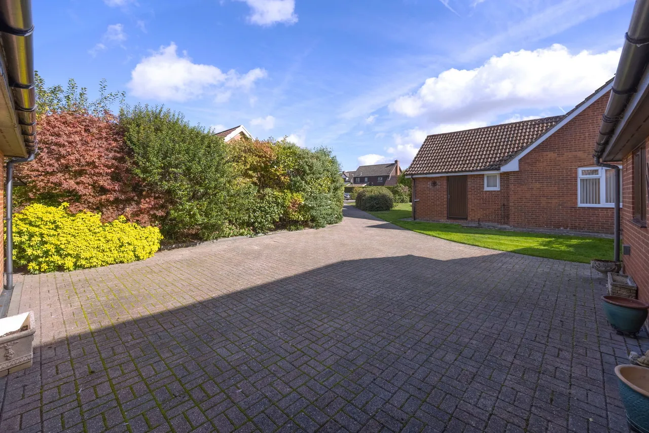 Kempsfield, Devizes, SN10, photo 50