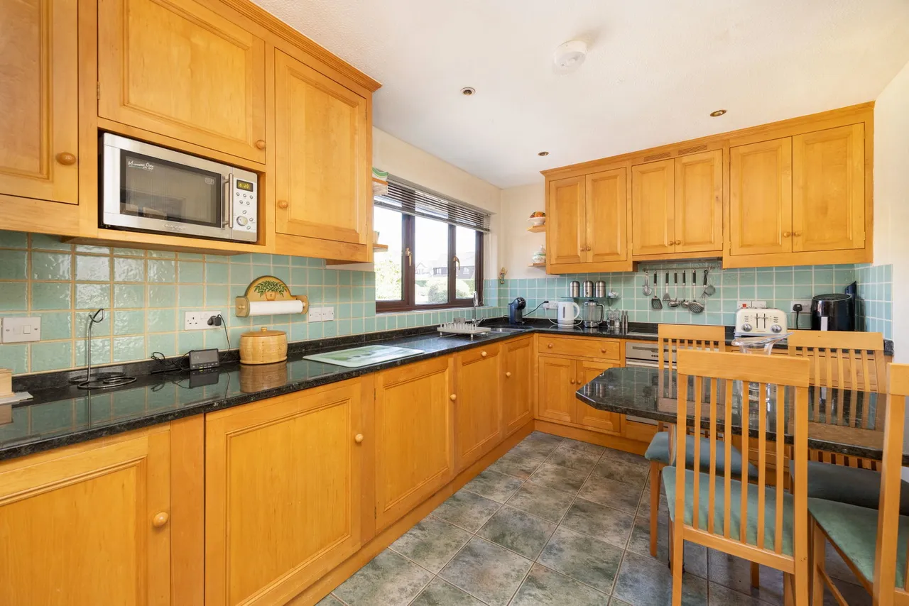 Kempsfield, Devizes, SN10, photo 9