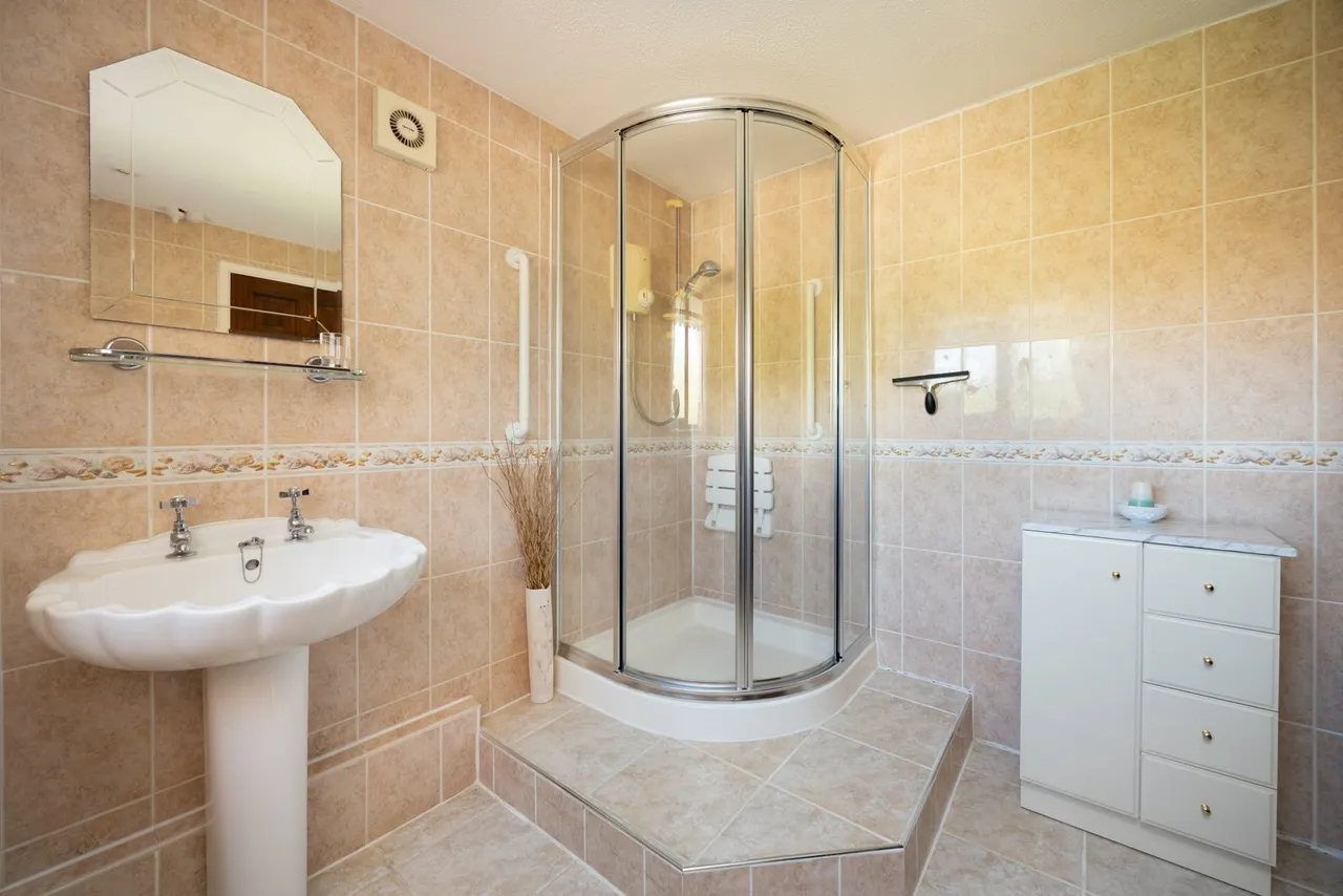 Kempsfield, Devizes, SN10, photo 13
