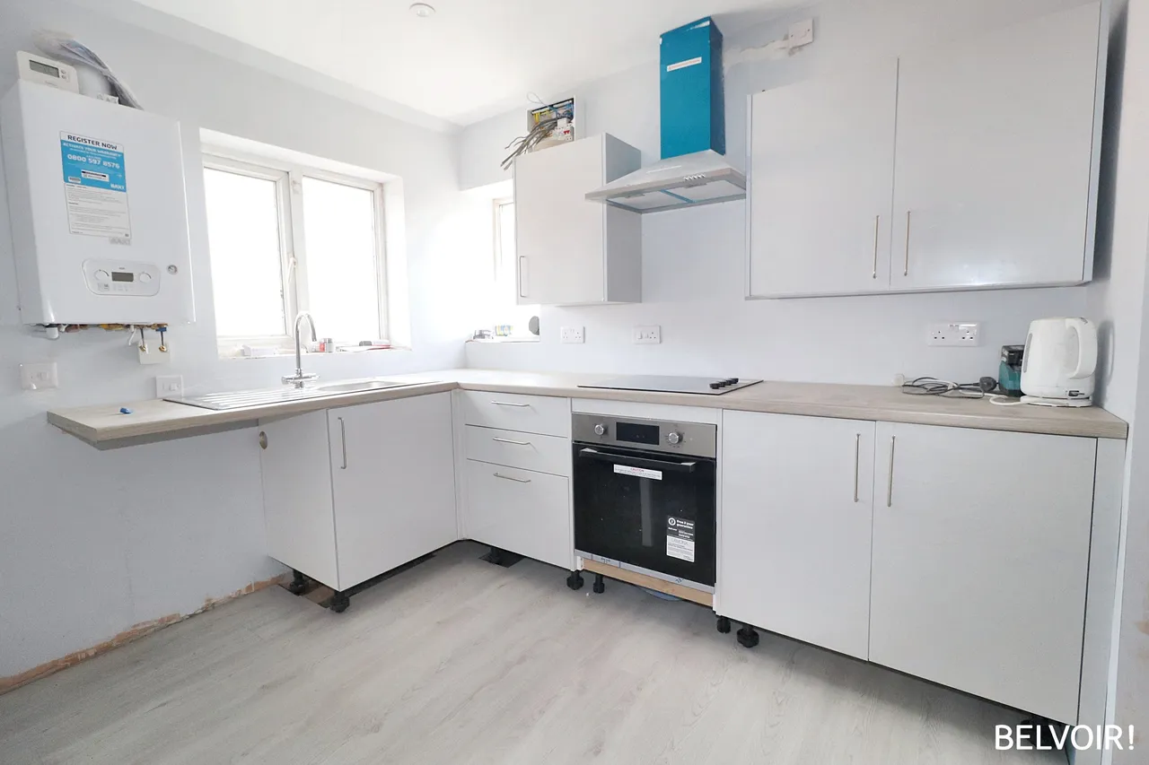 2 bed flat to rent, Cowbridge Road, Pontyclun, CF72