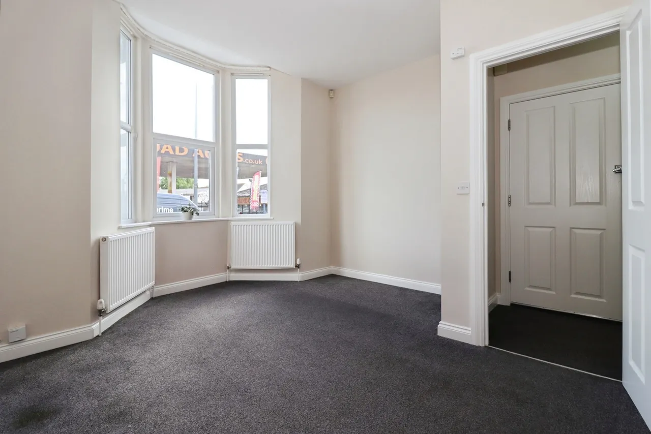 Hanham Road, Kingswood, Bristol, BS15, photo 3