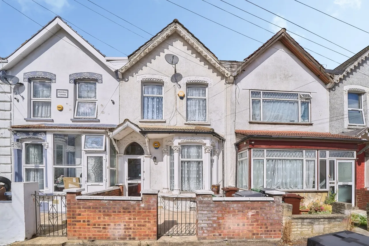 3 bed property for sale — Albert Road, Walthamstow, E17
