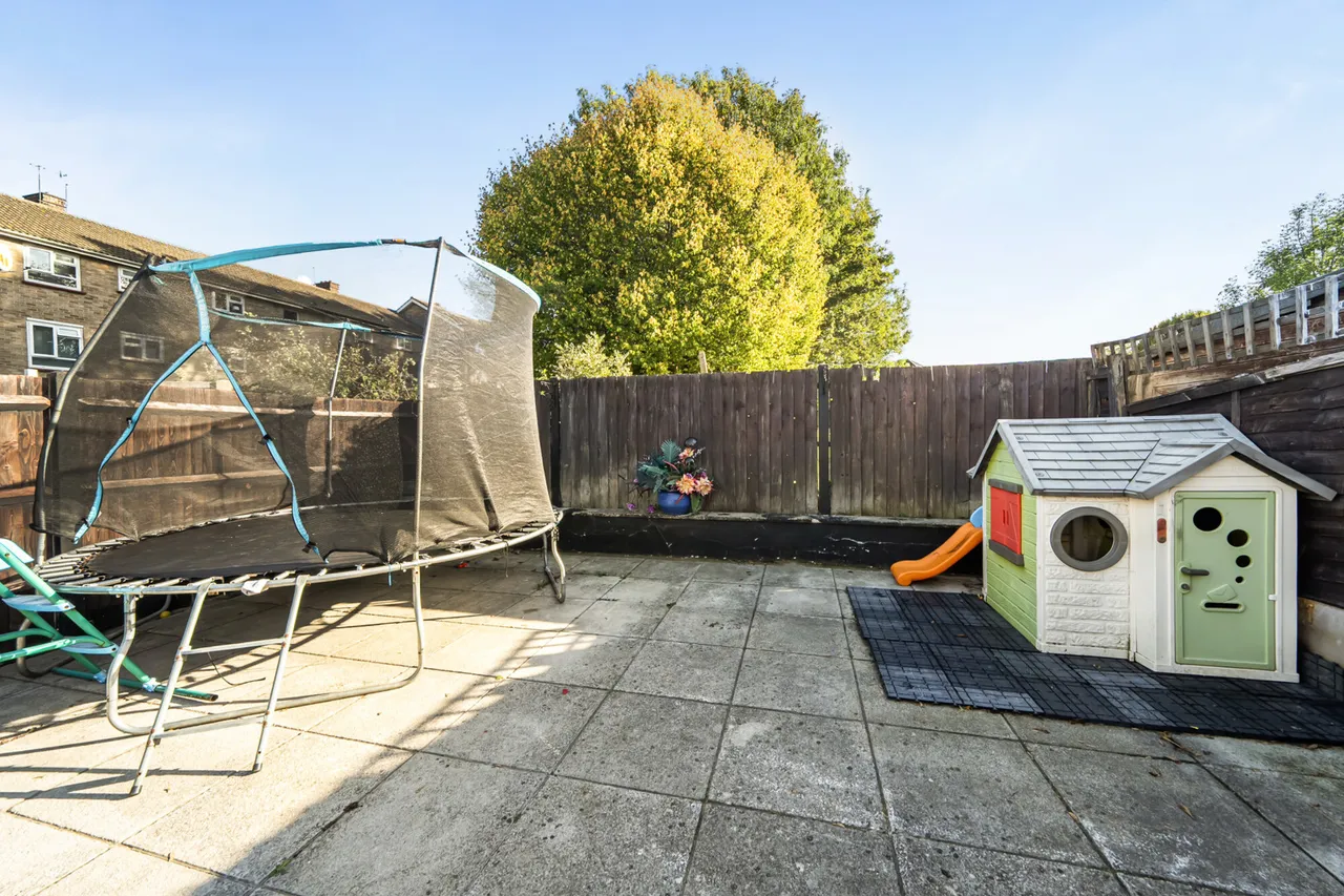Gosforth Lane, Watford, WD19, photo 21