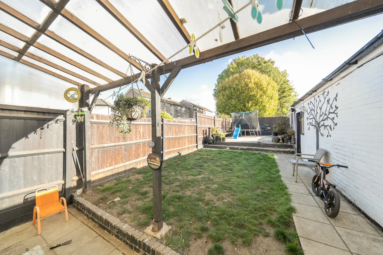 Gosforth Lane, Watford, WD19, photo 9