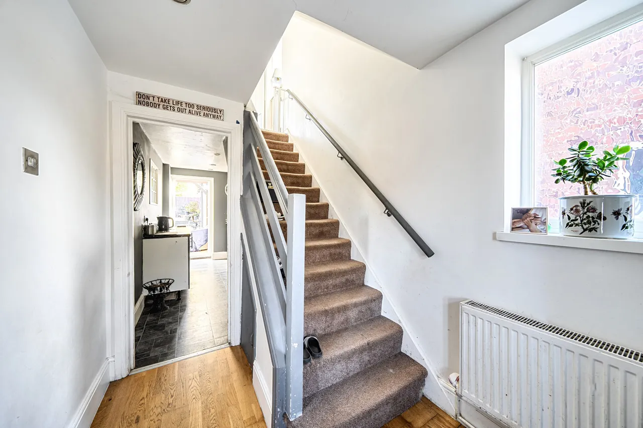 Gosforth Lane, Watford, WD19, photo 14