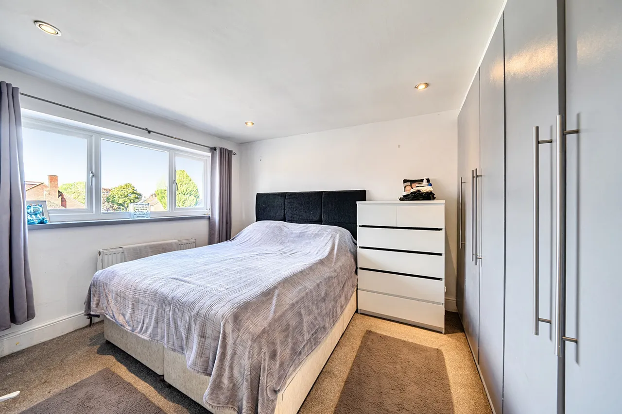 Gosforth Lane, Watford, WD19, photo 5