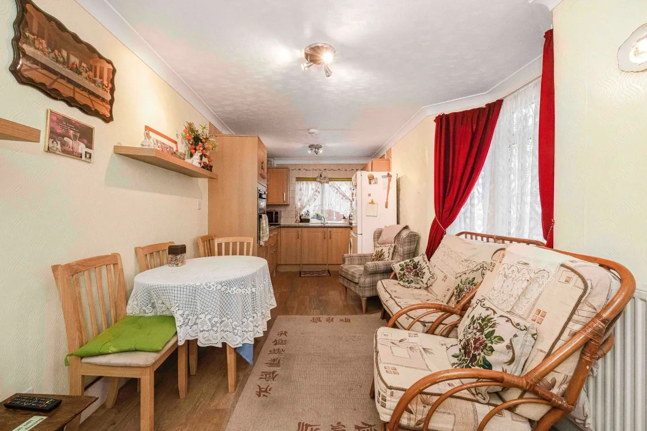 Millais Road, Leytonstone, E11, photo 6