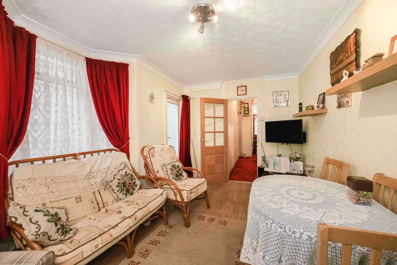 Millais Road, Leytonstone, E11, photo 7