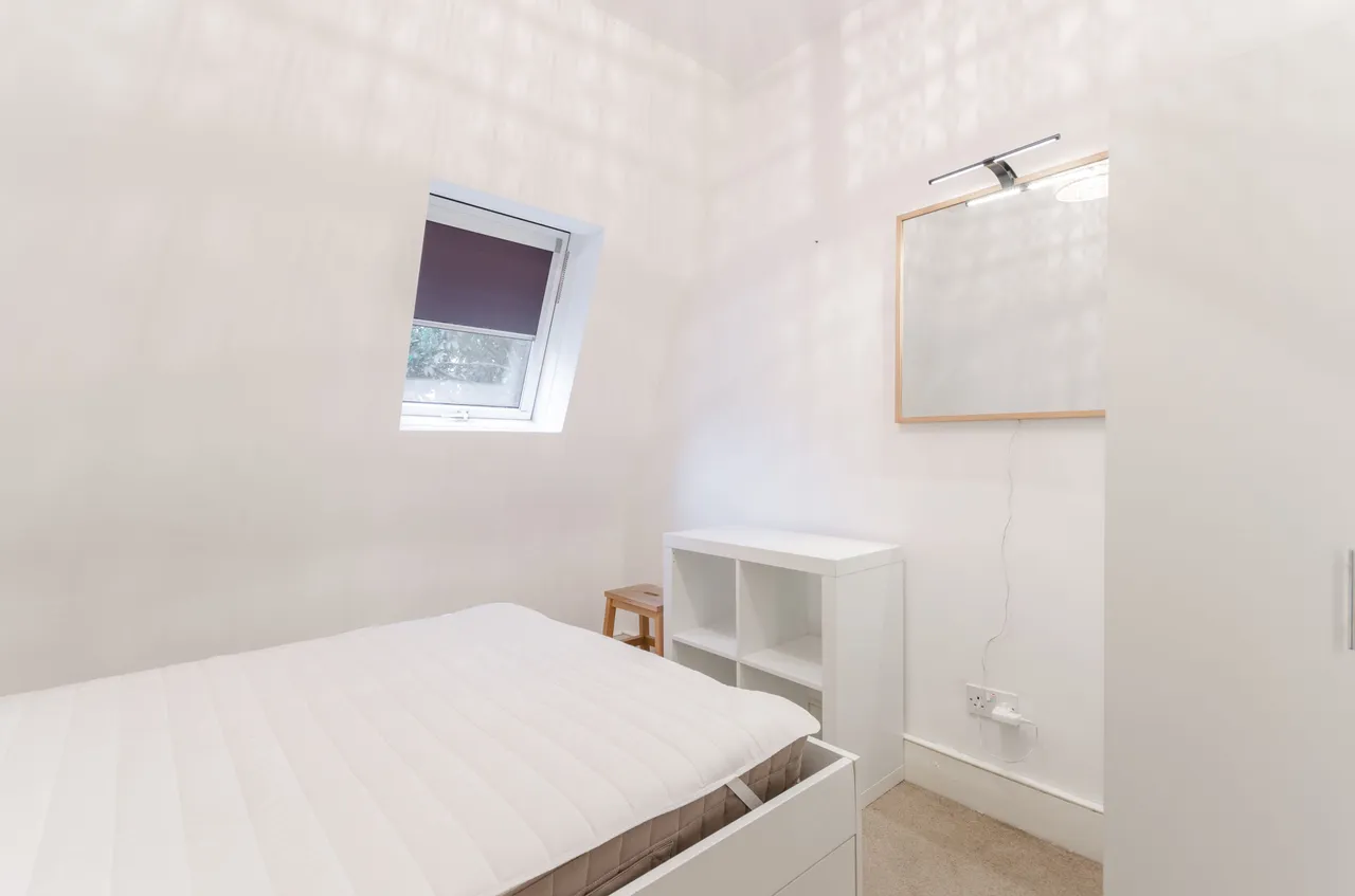 2 bed flat to rent, London, E8