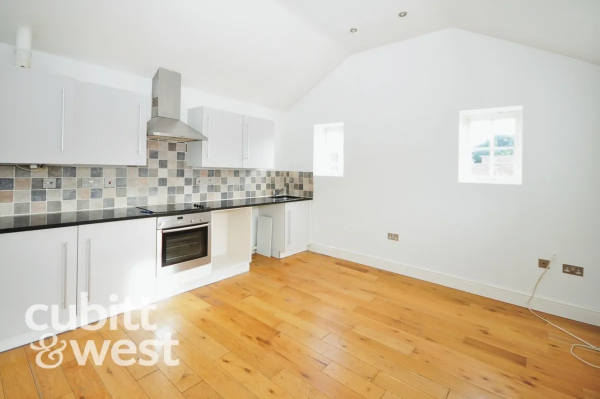1 bed flat to rent, East Street, Havant, PO9