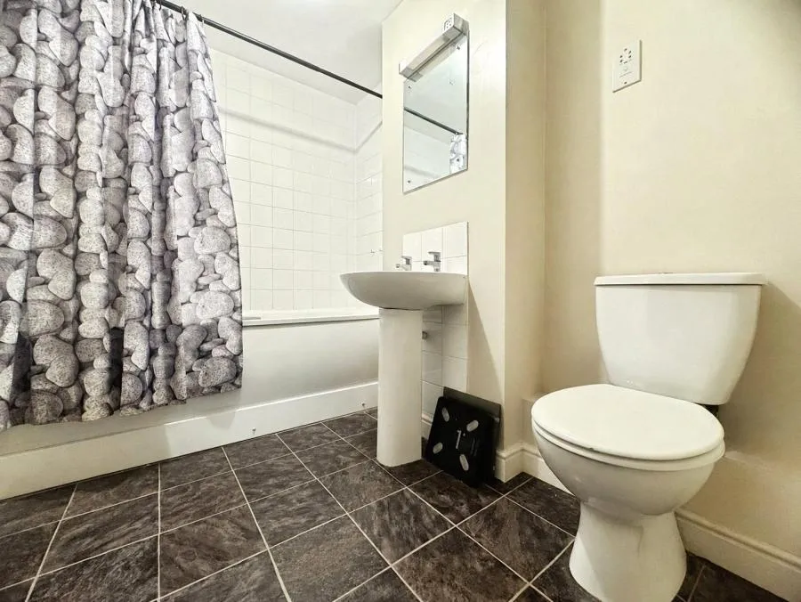 Coombe Way, Farnborough, GU14, photo 6