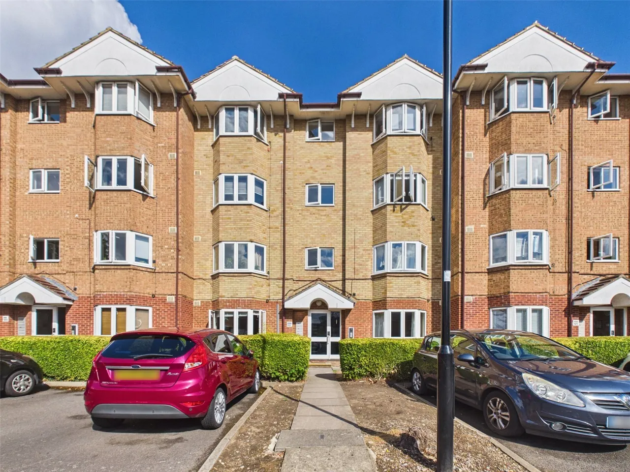 2 bed flat to rent, Varsity Drive, Twickenham, TW1