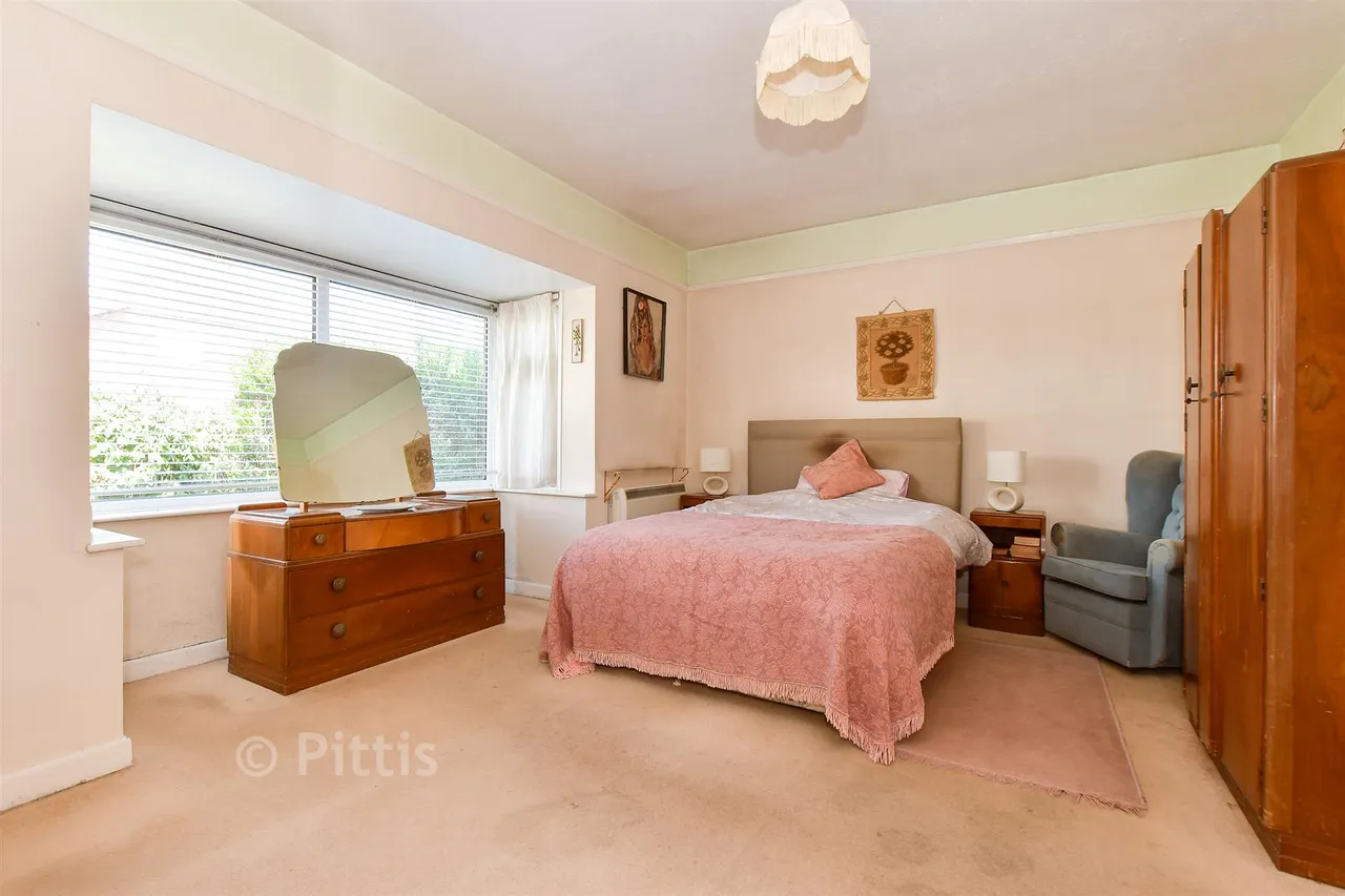 Vinings Gardens, Sandown, PO36, photo 8