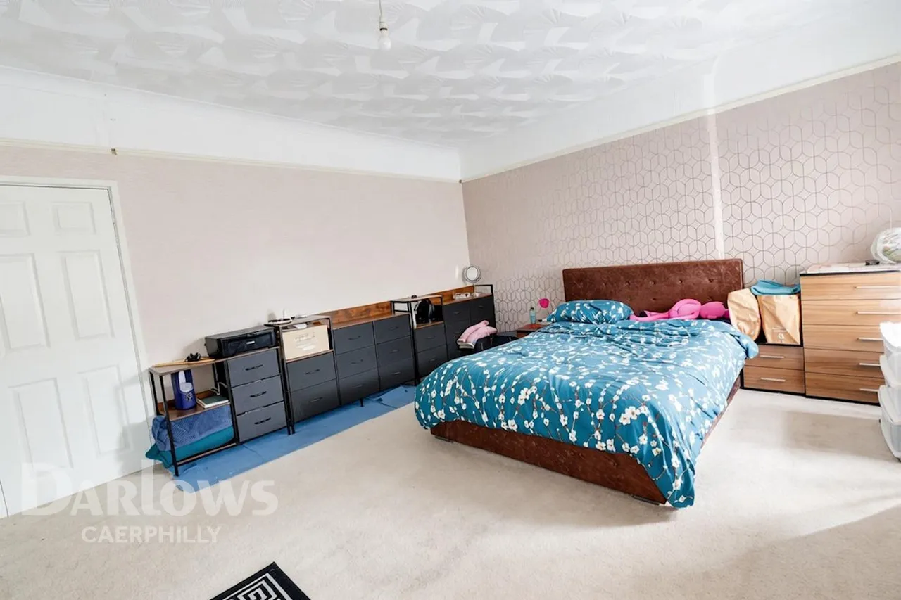 Commercial Street, Bargoed, photo 9