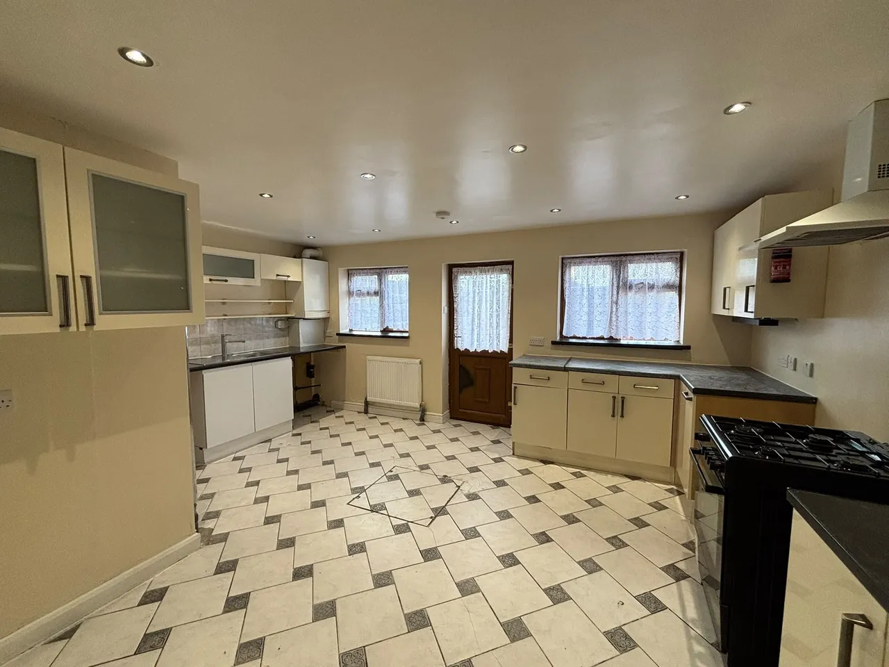 Porters Avenue, Dagenham, RM8, photo 16