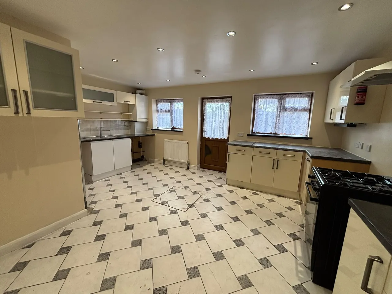 Porters Avenue, Dagenham, RM8, photo 14