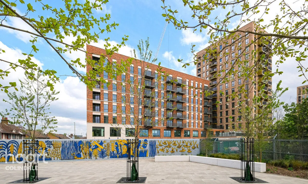 Bronze House, London, NW9, photo 9