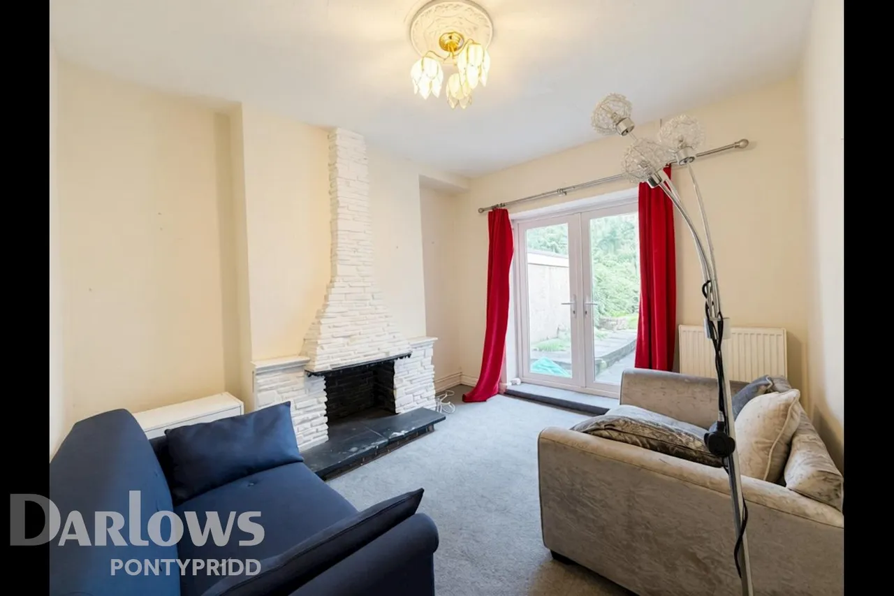 Birchwood Avenue, Pontypridd, photo 2